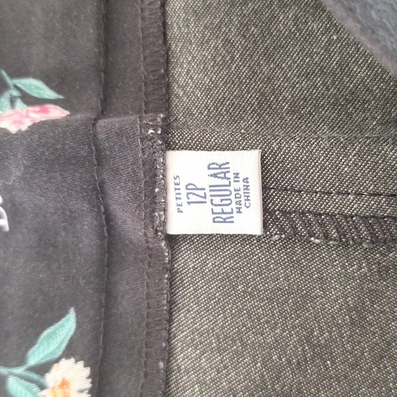 Croft & Barrow Bermuda Shorts Black Floral - Picture 5 of 7